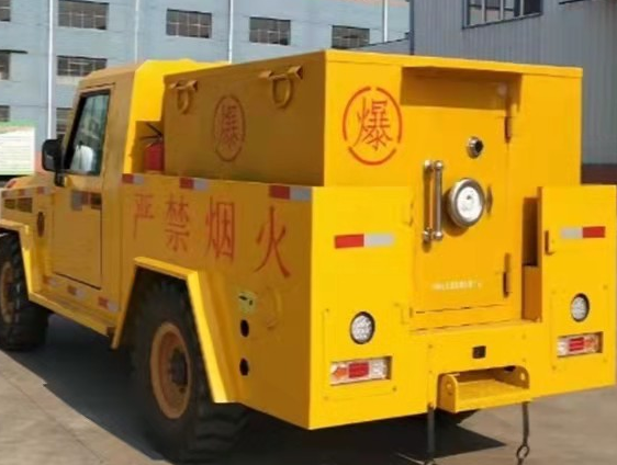 金坛凯龙爆破器材运输车：保障爆破任务的安全运行